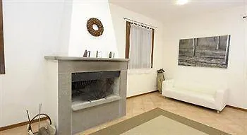 منزل ريفي Locanda Castel De Britti *