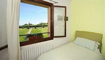 Locanda Castel De Britti * سان لاتْسارو دي سافين