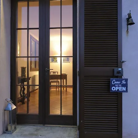 Locanda Castel De Britti * سان لاتْسارو دي سافين