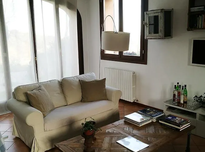 Locanda Castel De Britti Kır Evi *